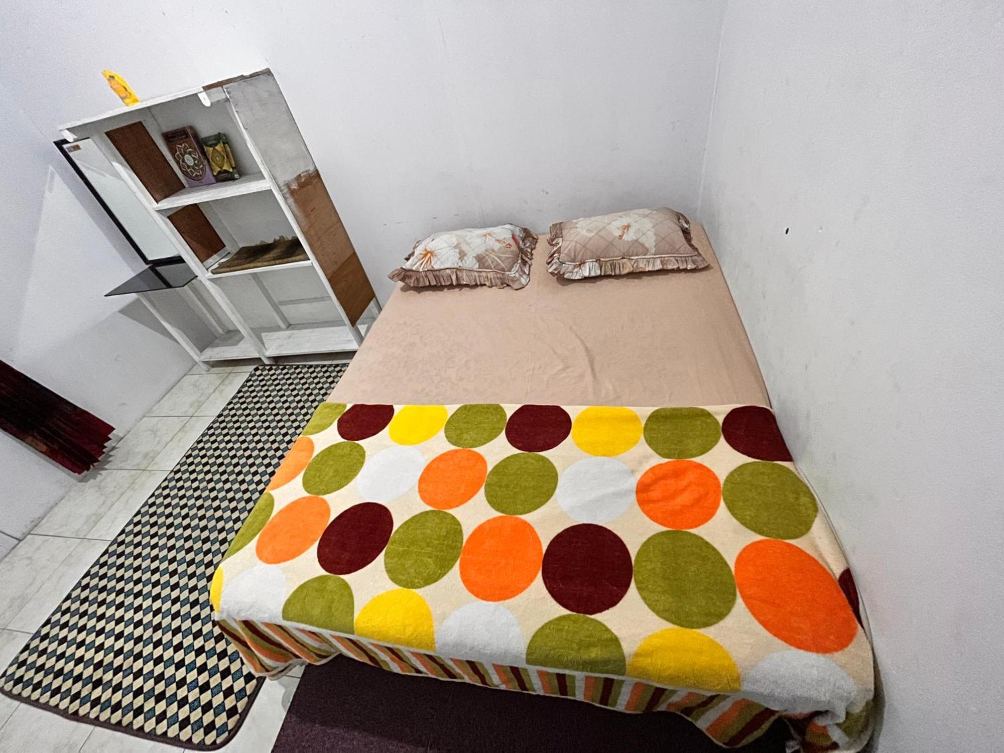 Rumah 25 Syariah Bukittinggi Kamer foto