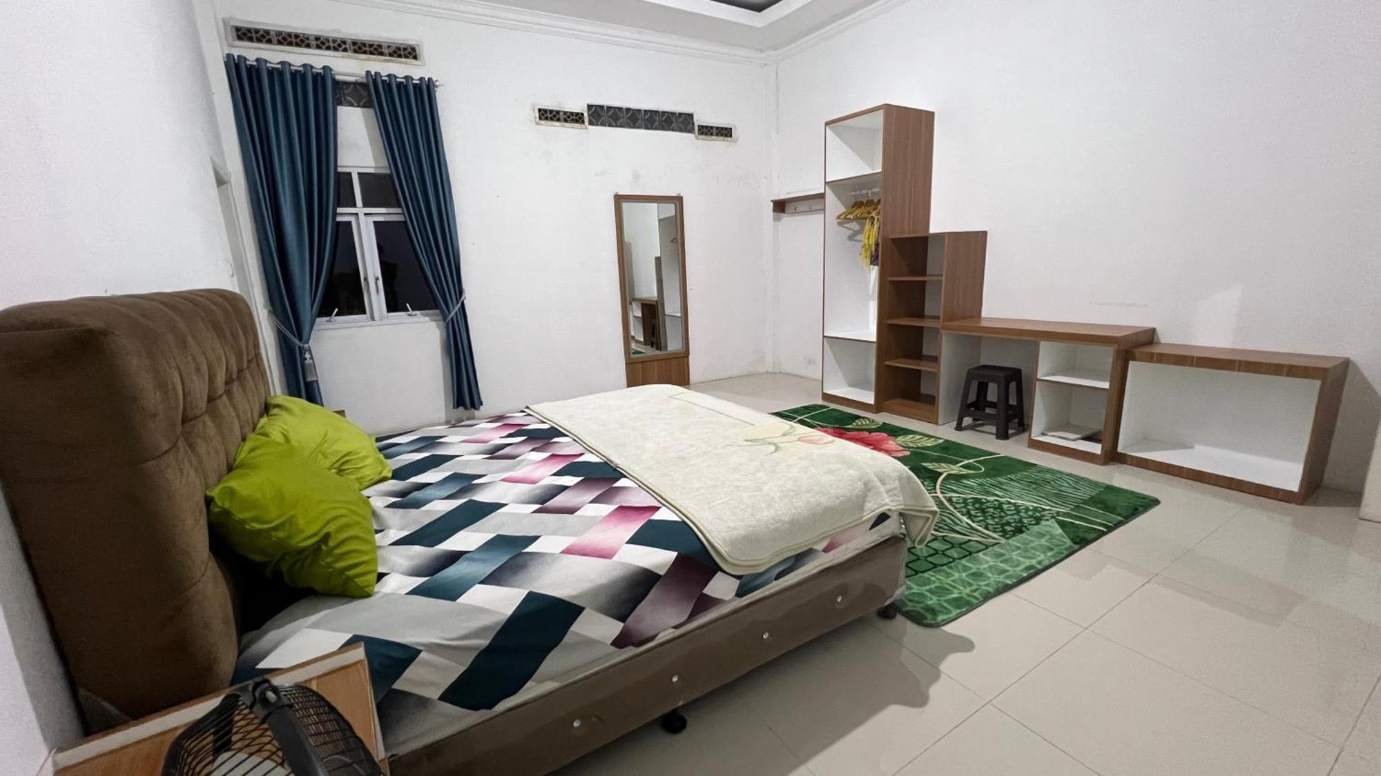 Rumah 25 Syariah Bukittinggi Kamer foto