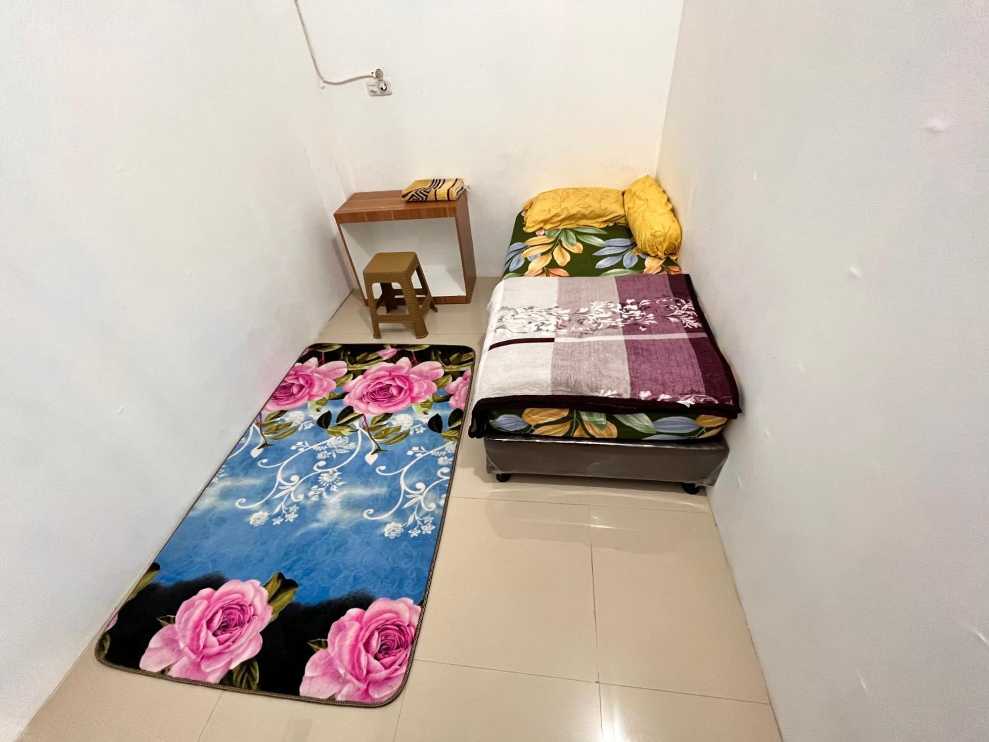 Rumah 25 Syariah Bukittinggi Kamer foto